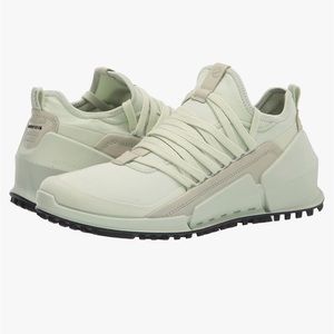 ECCO Women's Biom 2.0 Low Textile Cross Trainer matcha/matcha *low quantity